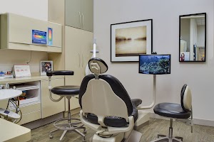 MAX Dental at Yaletown place picture